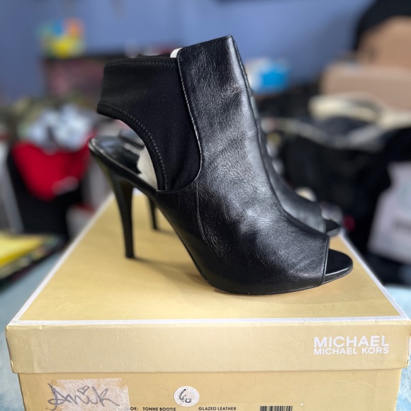 MICHAEL KORS - Picture 2 of 6